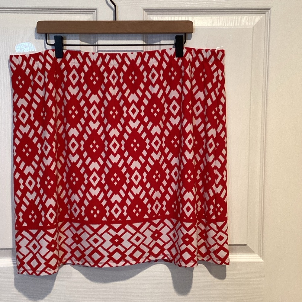Susan Graver Red and White Geometric Skater Skirt